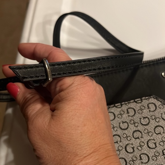 Guess (1981) shoulder bag - Picture 5 of 5